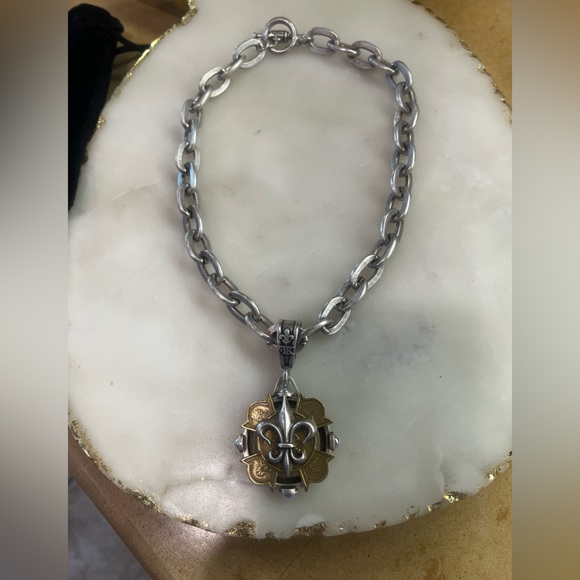 FRENCH KANDE Silver Chain Necklace with Fleur De Lis Brass Pendant - Beautiful! - Picture 2 of 7